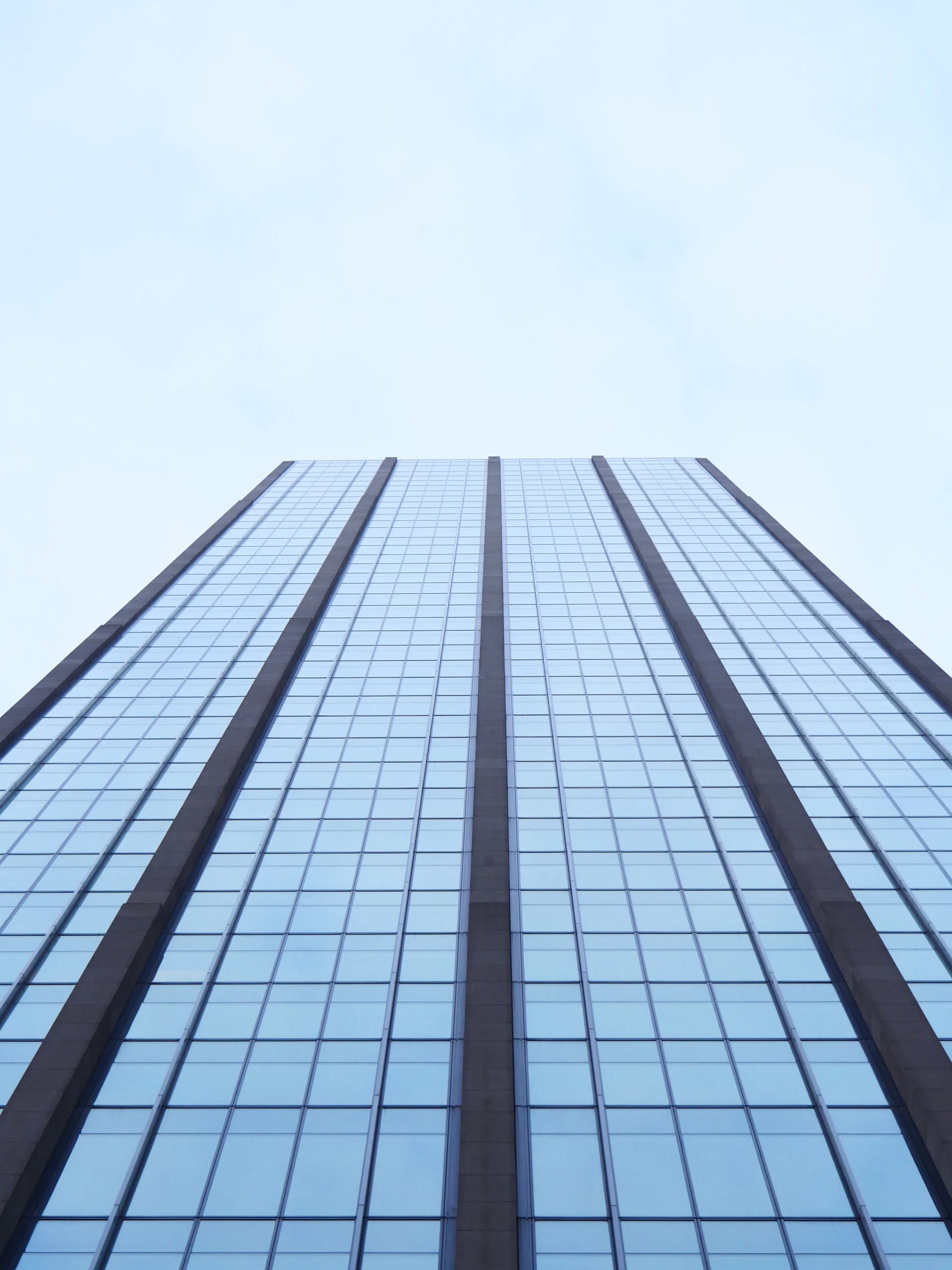 Pilig Clean — Premium Gebäudereinigung in Marl & NRW: Skyscraper-Hero auf der Live-Site